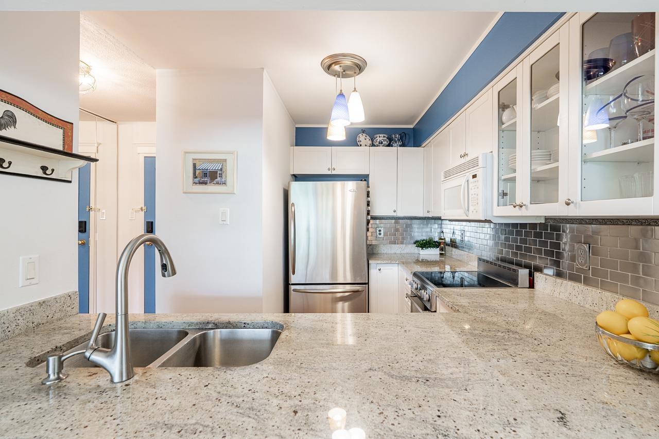 210 15272 19 Avenue, Surrey, British Columbia  V4A 1X6 - Photo 1 - R3108916