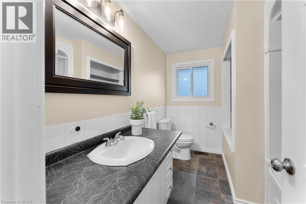 35 Bishops Road, St. Catharines, Ontario  L2M 1T8 - Photo 22 - 40811486