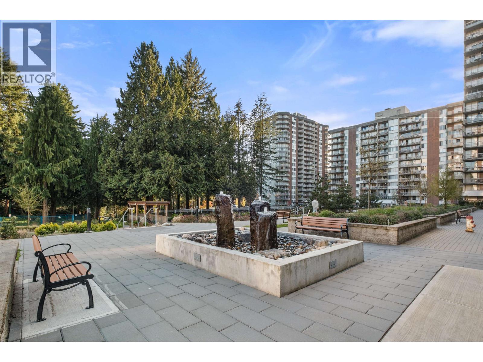 1205 2012 Fullerton Avenue, North Vancouver, British Columbia  V7P 3E3 - Photo 3 - R3110011