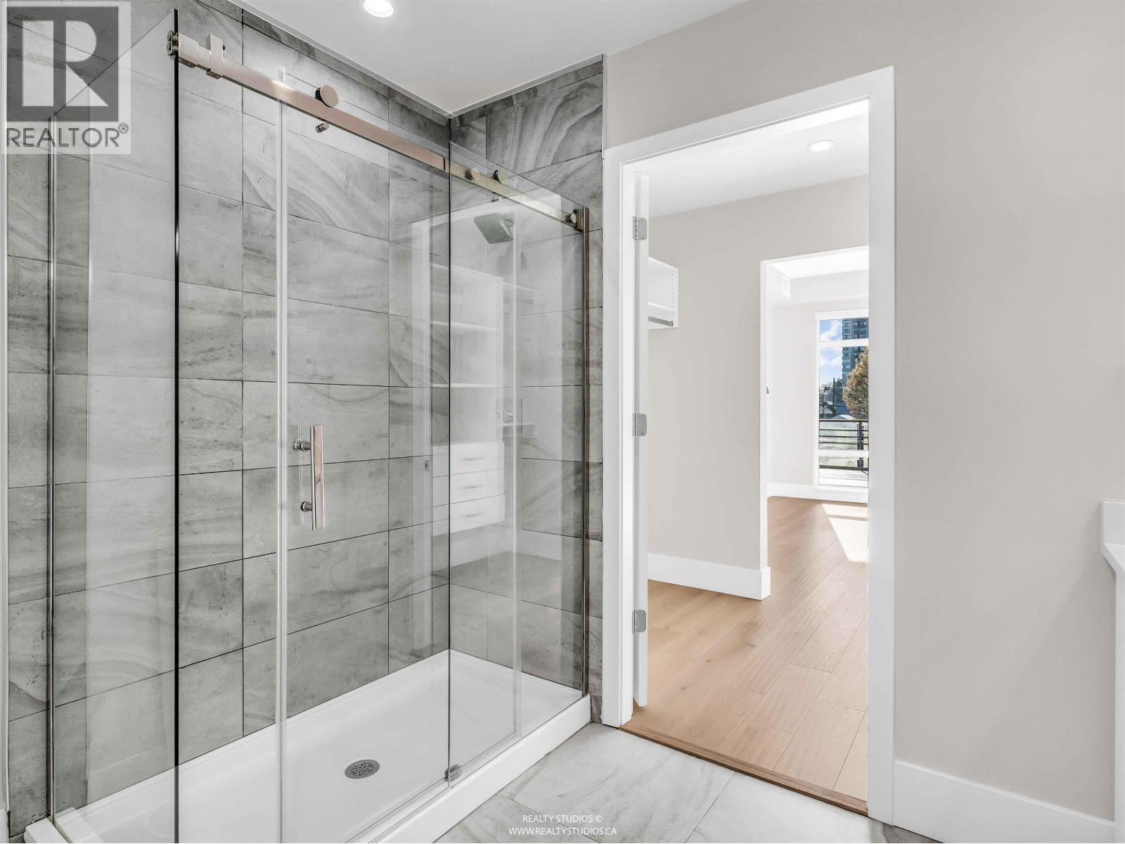 206 1591 Bowser Avenue, North Vancouver, British Columbia  V7P 2Y4 - Photo 18 - R3109972