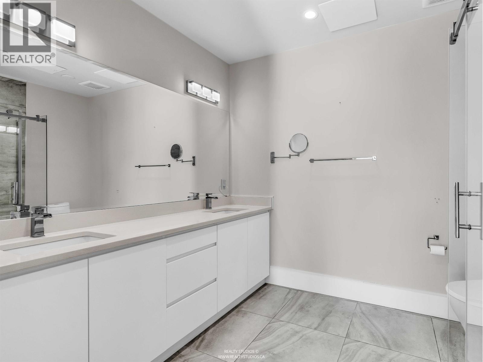 206 1591 Bowser Avenue, North Vancouver, British Columbia  V7P 2Y4 - Photo 17 - R3109972