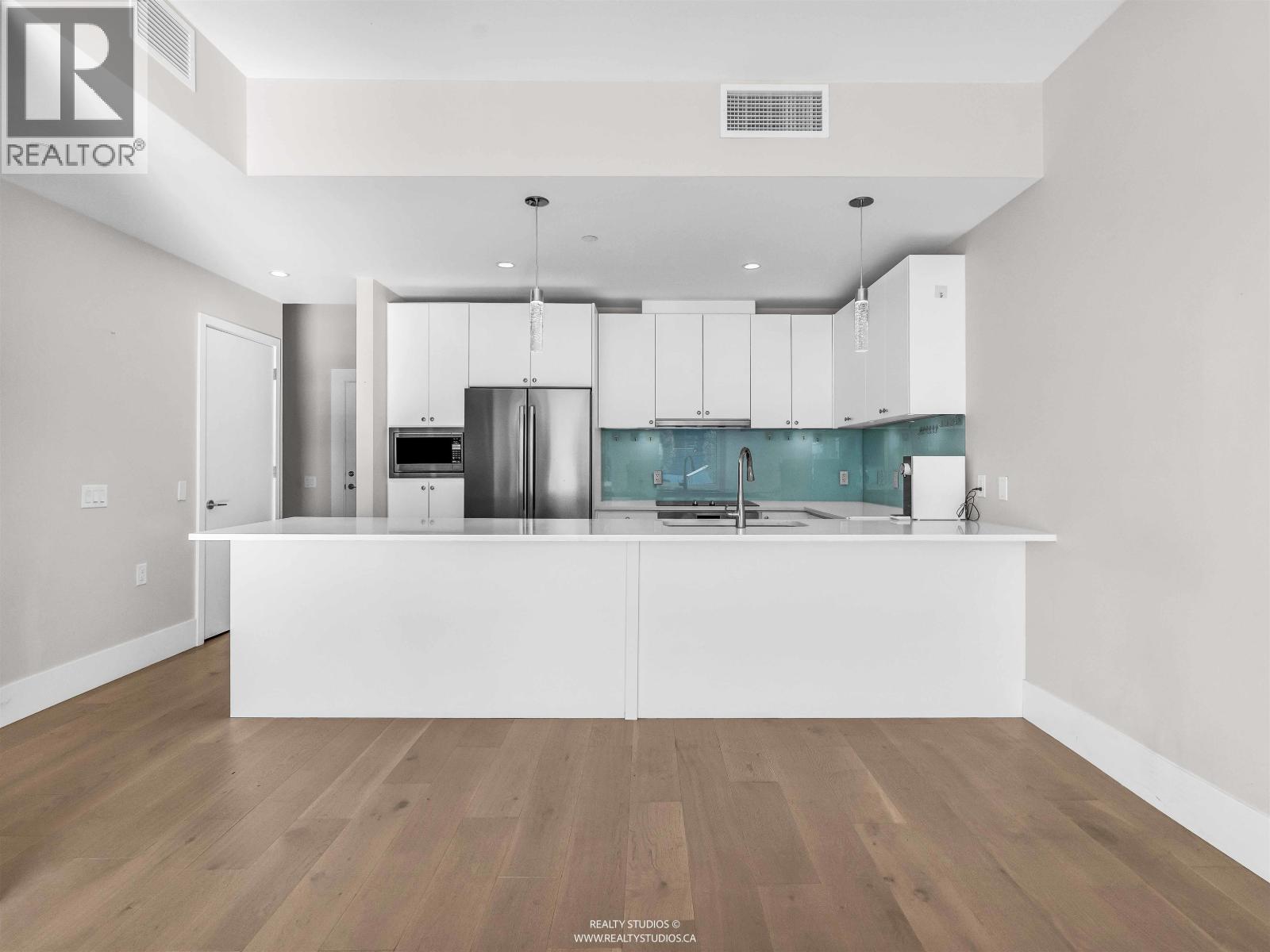 206 1591 Bowser Avenue, North Vancouver, British Columbia  V7P 2Y4 - Photo 6 - R3109972