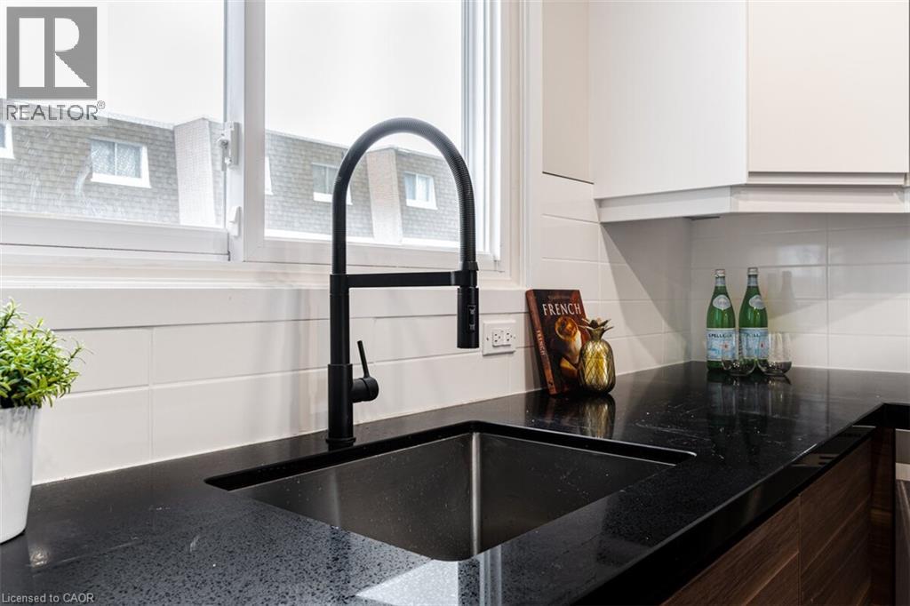 830 Westlock Road Unit# 38a, Mississauga, Ontario  L5C 1K6 - Photo 9 - 40819667