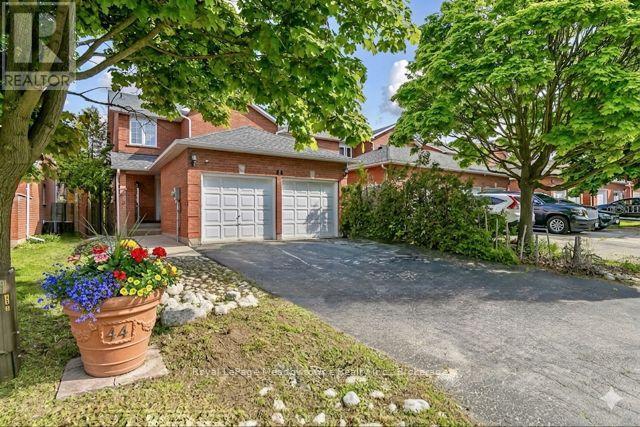 44 Corbett Street, Cambridge, Ontario  N1T 1V5 - Photo 3 - X12793070