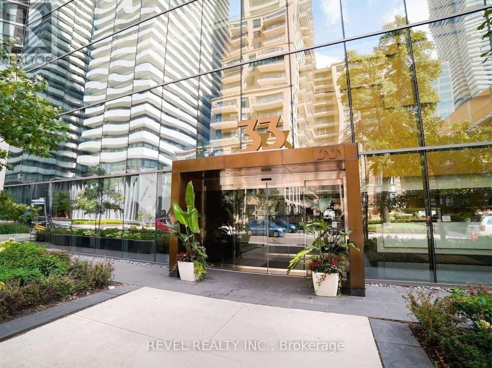 2901 - 33 Charles Street E, Toronto, Ontario  M4Y 0A2 - Photo 2 - C12986016