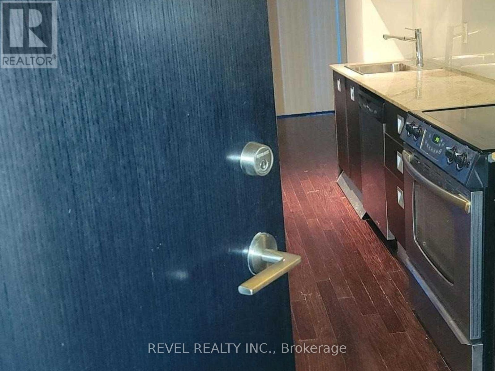 2901 - 33 Charles Street E, Toronto, Ontario  M4Y 0A2 - Photo 3 - C12986016