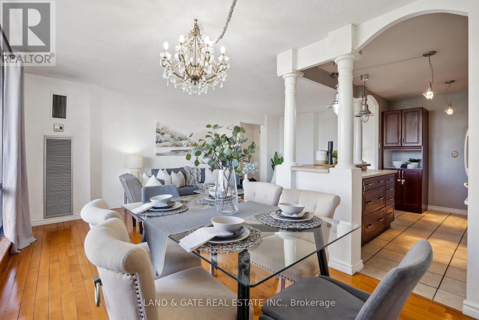 702 - 260 Seneca Hill Drive, Toronto (Don Valley Village), Ontario  M2J 4S6 - Photo 10 - C12986028