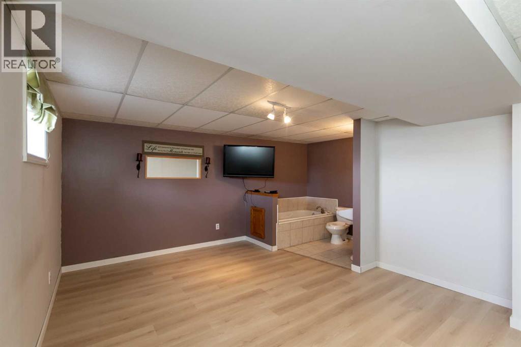2301 21 Avenue, Bowden, Alberta  T0M 0K0 - Photo 24 - A2299616