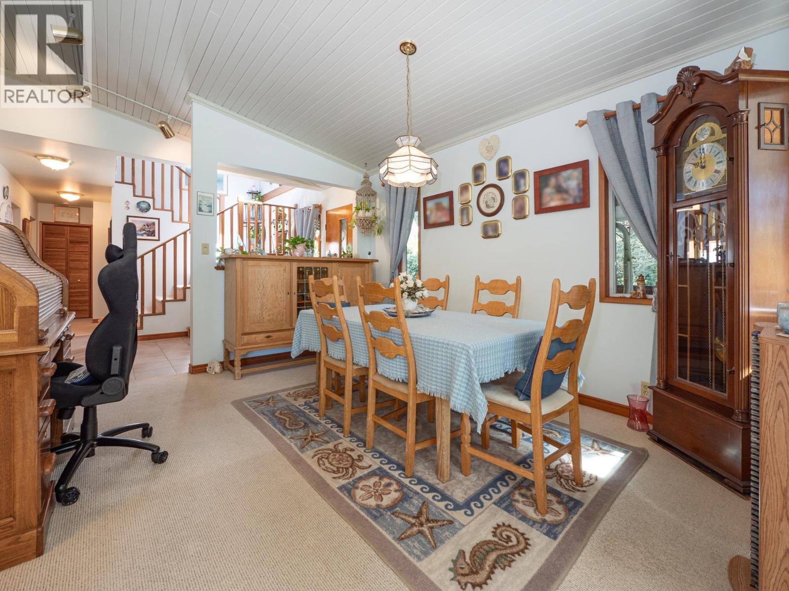 1459 Gower Point Road, Gibsons, British Columbia  V0N 1V3 - Photo 14 - R3110078