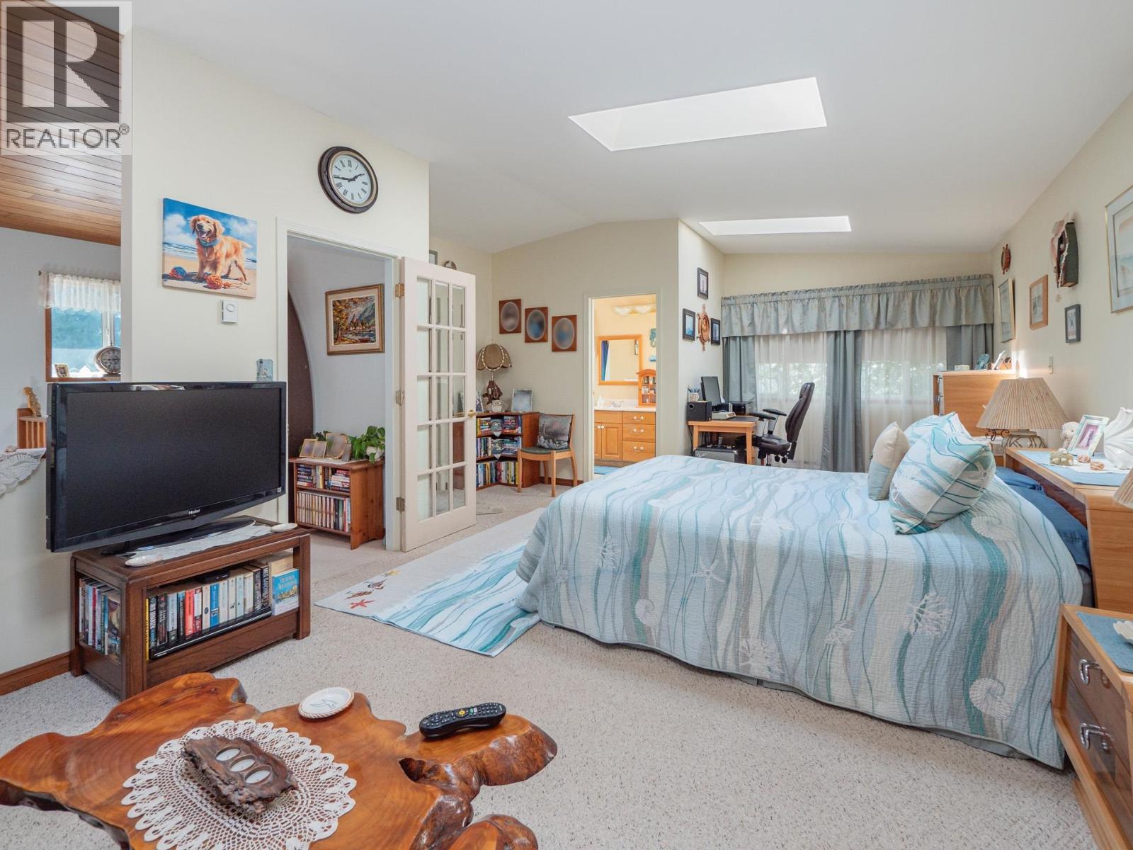 1459 Gower Point Road, Gibsons, British Columbia  V0N 1V3 - Photo 16 - R3110078