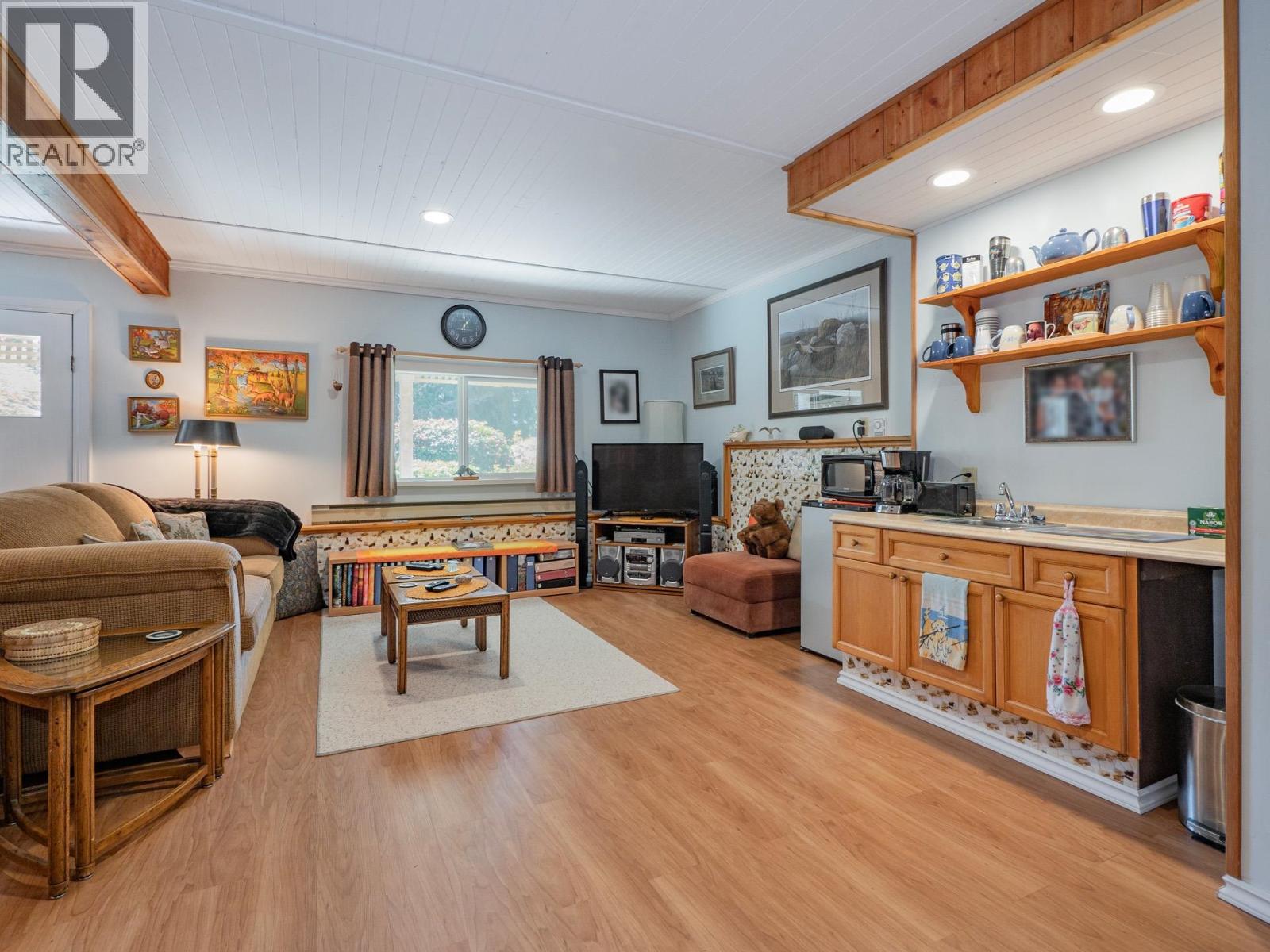 1459 Gower Point Road, Gibsons, British Columbia  V0N 1V3 - Photo 24 - R3110078