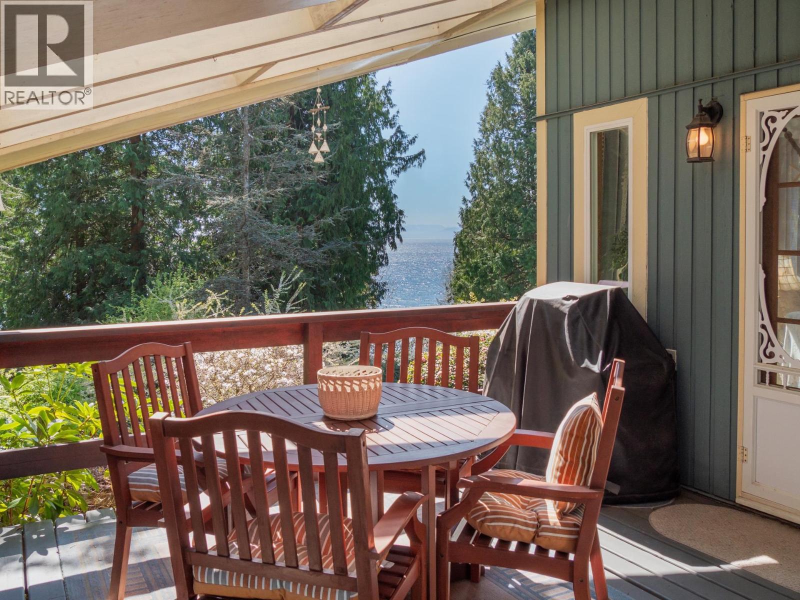 1459 Gower Point Road, Gibsons, British Columbia  V0N 1V3 - Photo 8 - R3110078