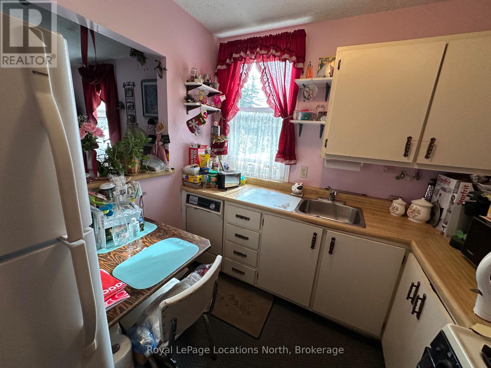 204 - 110 Sykes Street N, Meaford, Ontario  N4L 1S6 - Photo 10 - X12986026