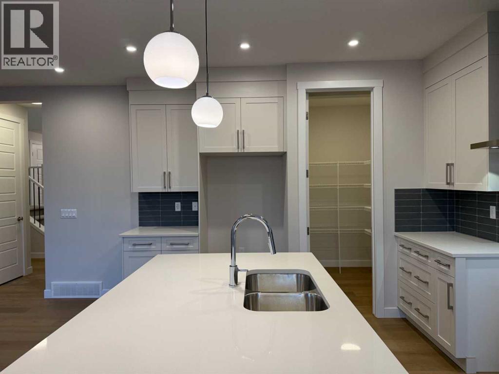 51 Sunrise Heath, Cochrane, Alberta  T4C 3C5 - Photo 12 - A2256885