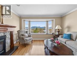 <div class="price">$1,799,999</div> 1627 E 34th Avenue, Vancouver<br><div style="margin-bottom:8px;"><small>RE/MAX Crest Realty</small></div><div class='bed_bath'>4 Bed | 4 Bath</div>