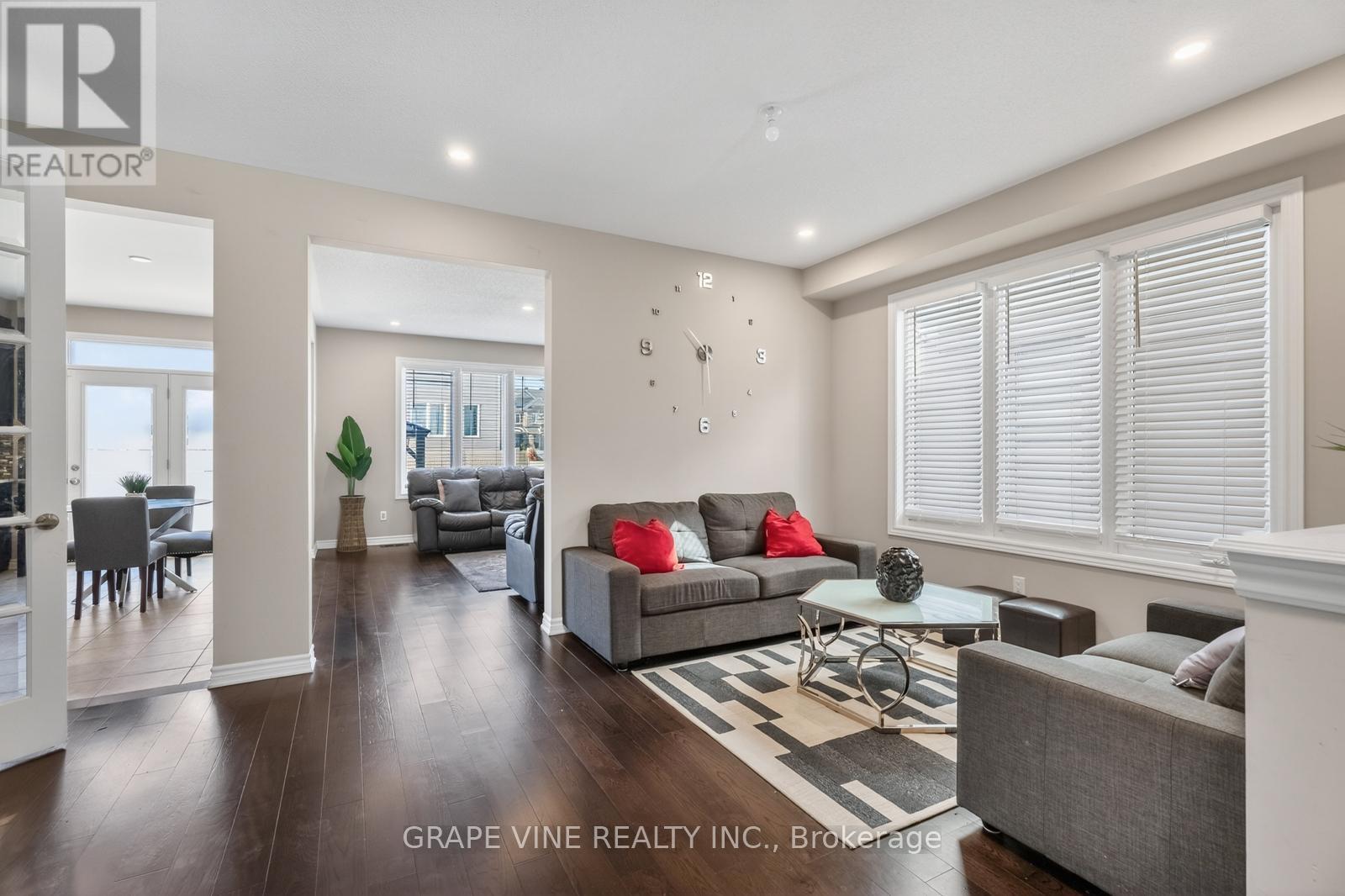 908 Pedigree Street, Ottawa, Ontario  K2S 0Y5 - Photo 12 - X12986036