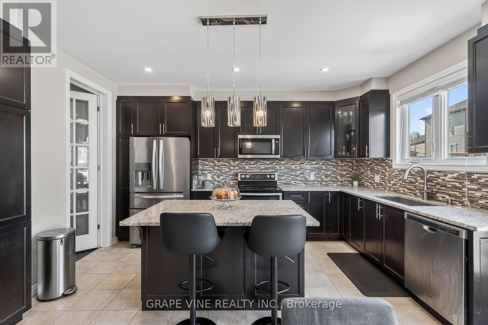 908 Pedigree Street, Ottawa, Ontario  K2S 0Y5 - Photo 18 - X12986036