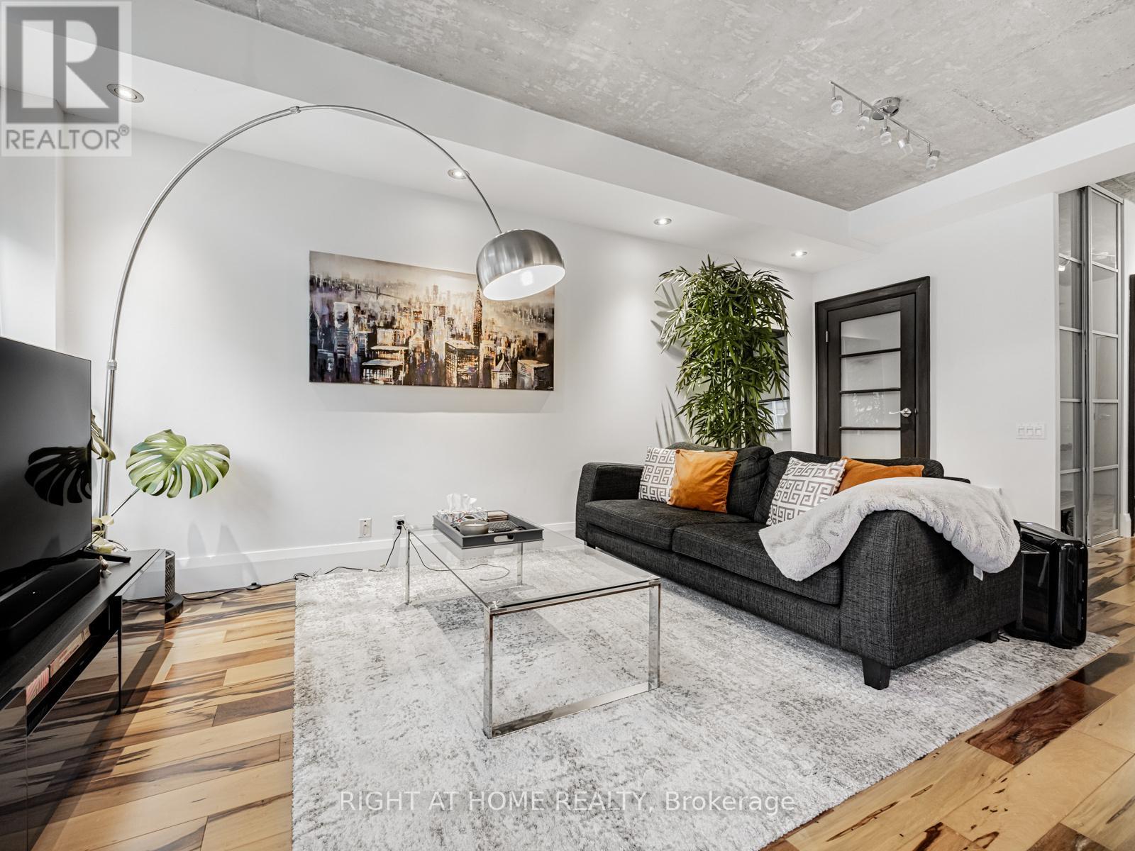 405 - 50 Camden Street, Toronto, Ontario  M5V 3N1 - Photo 6 - C12982896