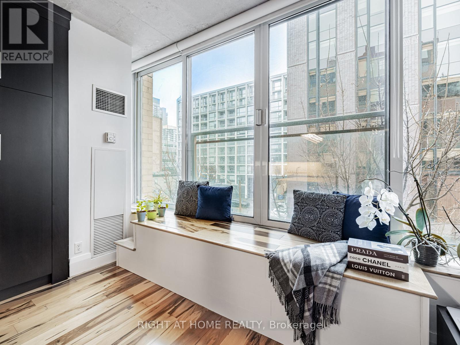 405 - 50 Camden Street, Toronto, Ontario  M5V 3N1 - Photo 8 - C12982896