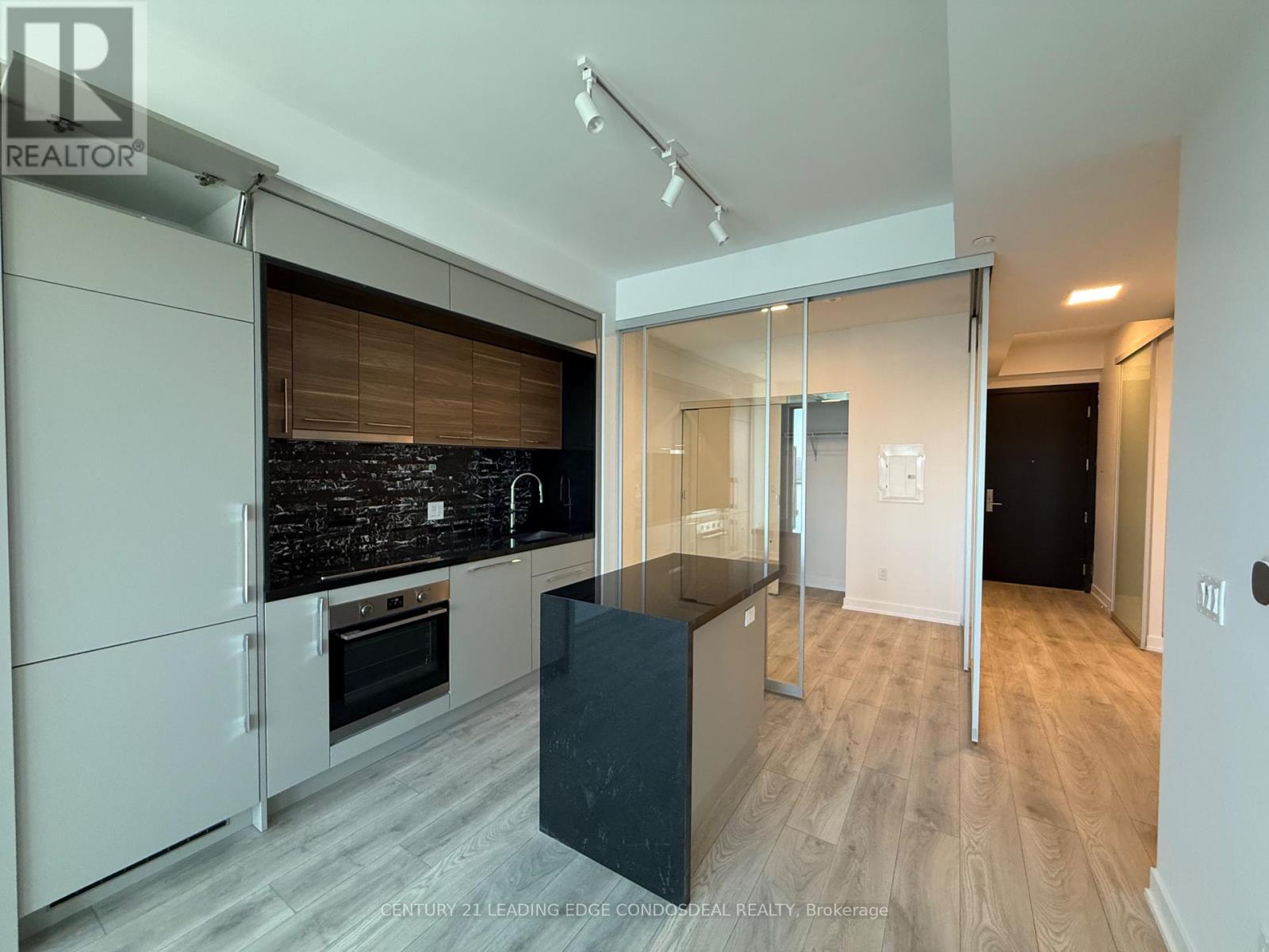 1802 - 29 Green Trail Court, Toronto, Ontario  M2K 0J9 - Photo 3 - C12983832