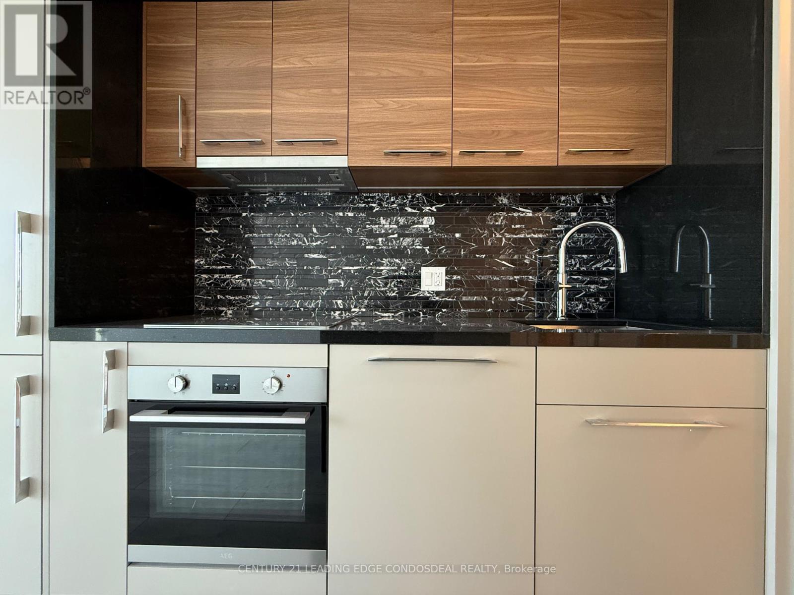 1802 - 29 Green Trail Court, Toronto, Ontario  M2K 0J9 - Photo 4 - C12983832