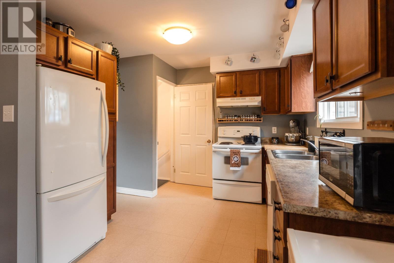 20 Matador Court, Lower Sackville, Nova Scotia B4C 3G9 - Photo 9 - 202606616