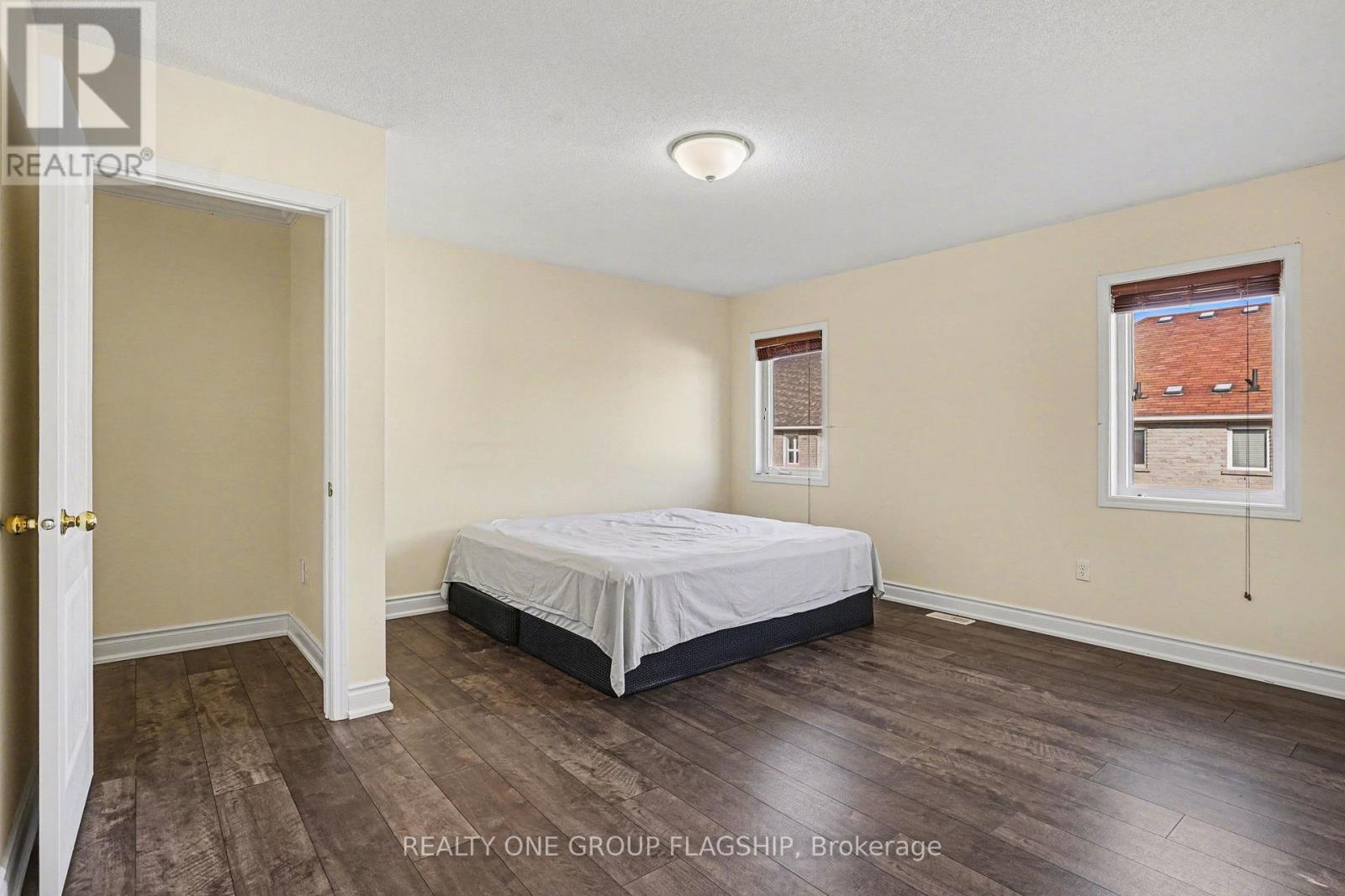 4208 Prudham Avenue, Burlington, Ontario  L7M 0N2 - Photo 13 - W12986040