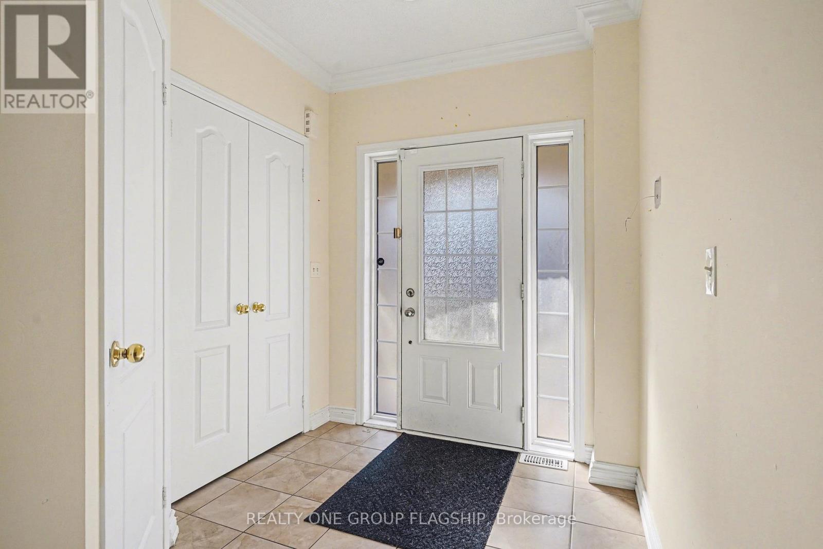 4208 Prudham Avenue, Burlington, Ontario  L7M 0N2 - Photo 2 - W12986040