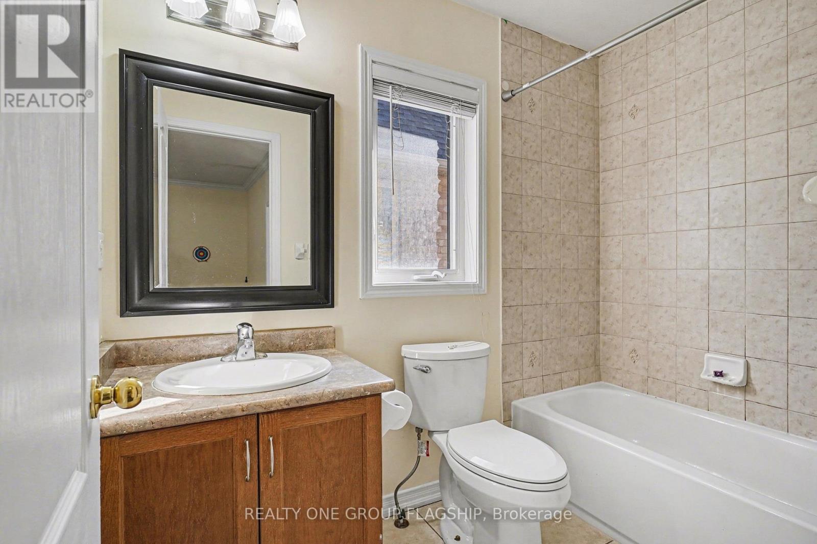 4208 Prudham Avenue, Burlington, Ontario  L7M 0N2 - Photo 22 - W12986040