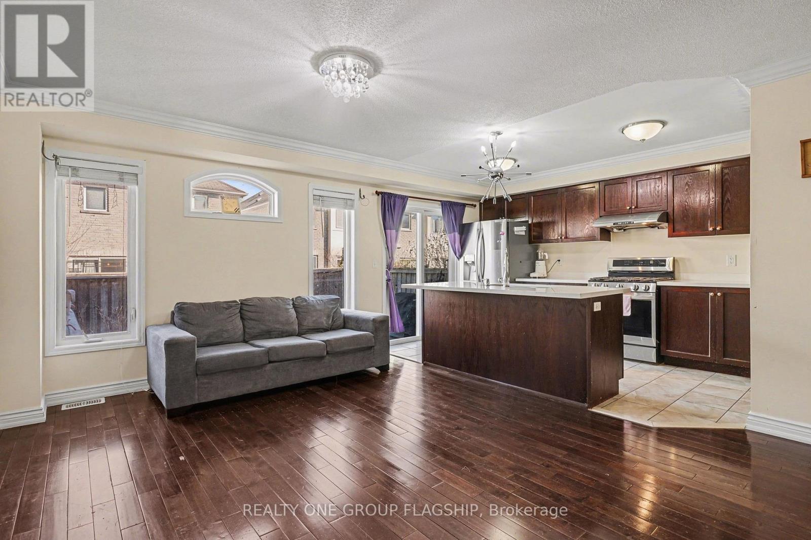 4208 Prudham Avenue, Burlington, Ontario  L7M 0N2 - Photo 3 - W12986040