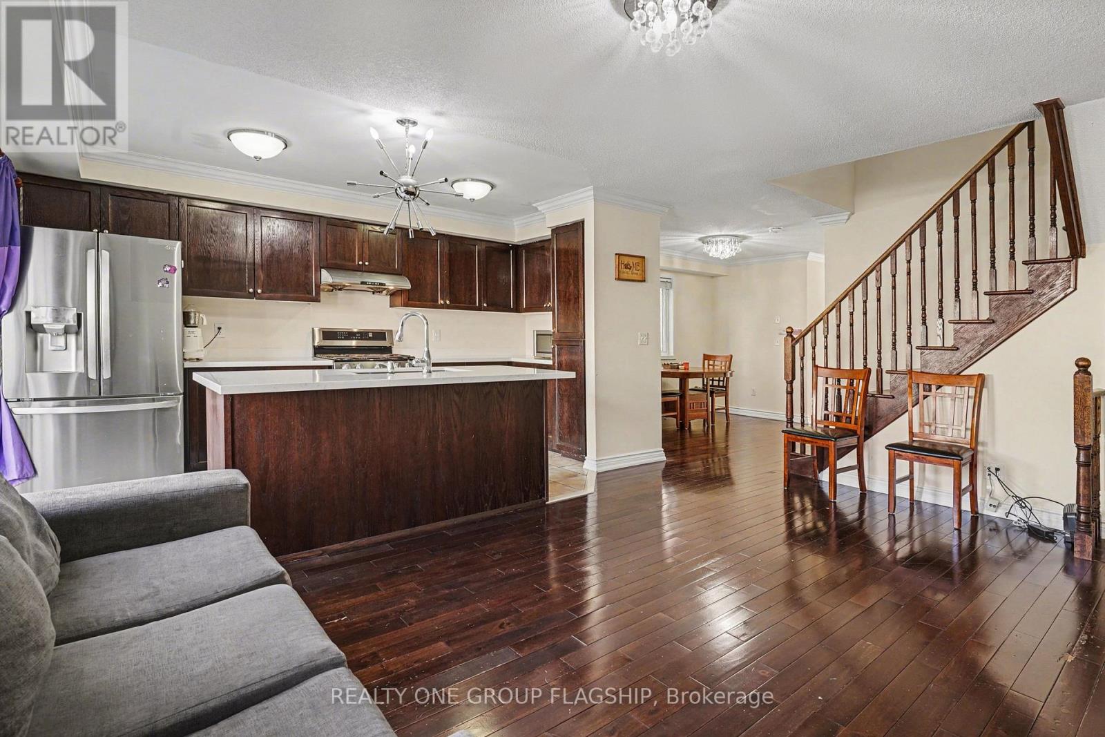 4208 Prudham Avenue, Burlington, Ontario  L7M 0N2 - Photo 6 - W12986040