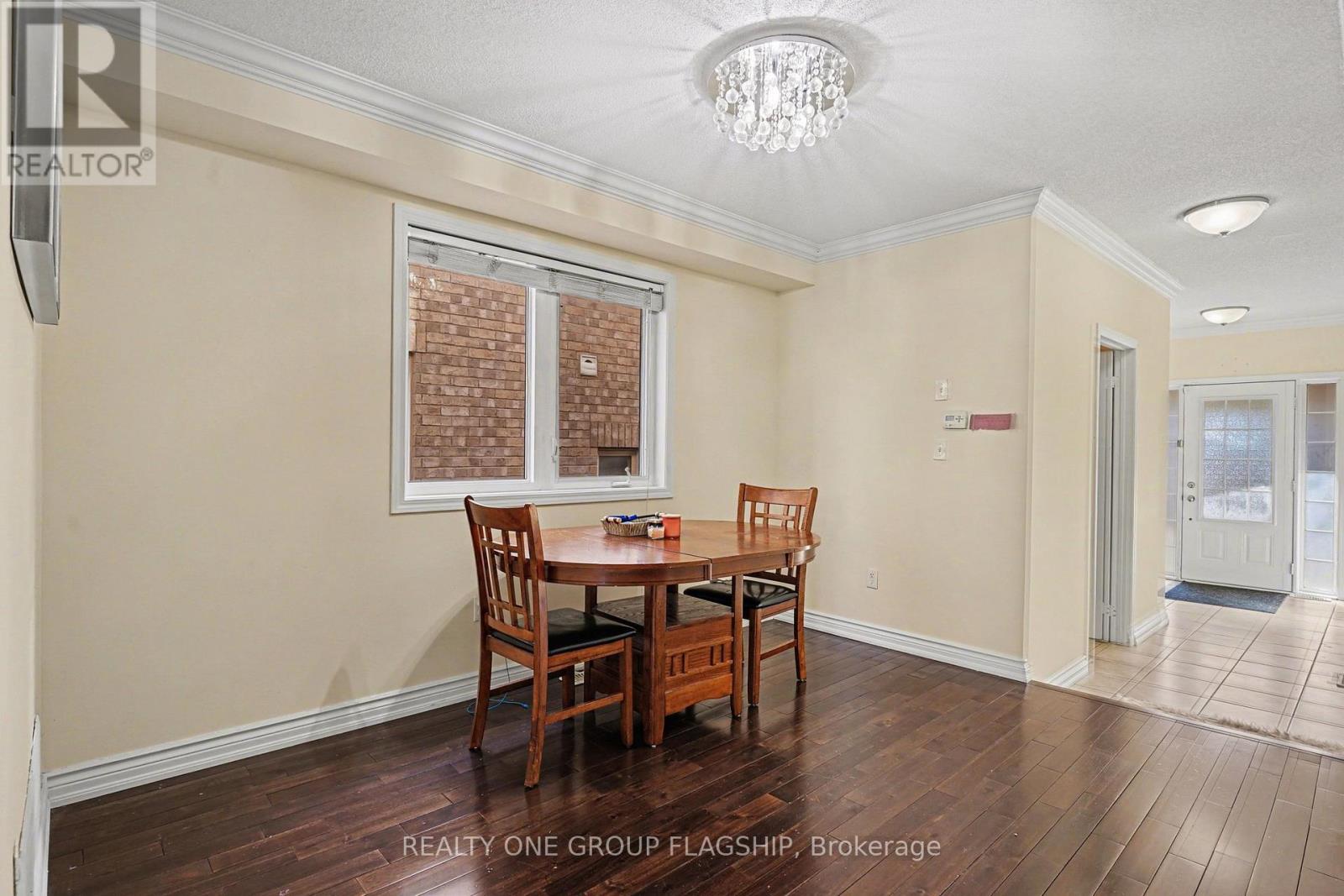 4208 Prudham Avenue, Burlington, Ontario  L7M 0N2 - Photo 7 - W12986040