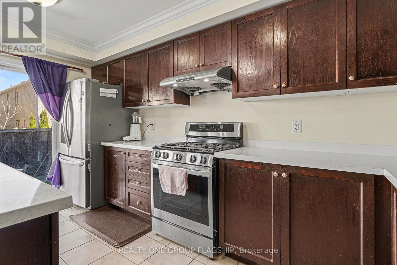 4208 Prudham Avenue, Burlington, Ontario  L7M 0N2 - Photo 9 - W12986040