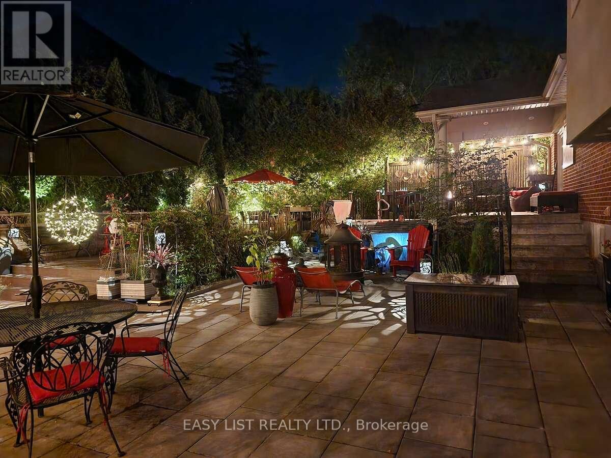 193 Pine Cove Road, Burlington, Ontario  L7N 1W1 - Photo 38 - W12986048