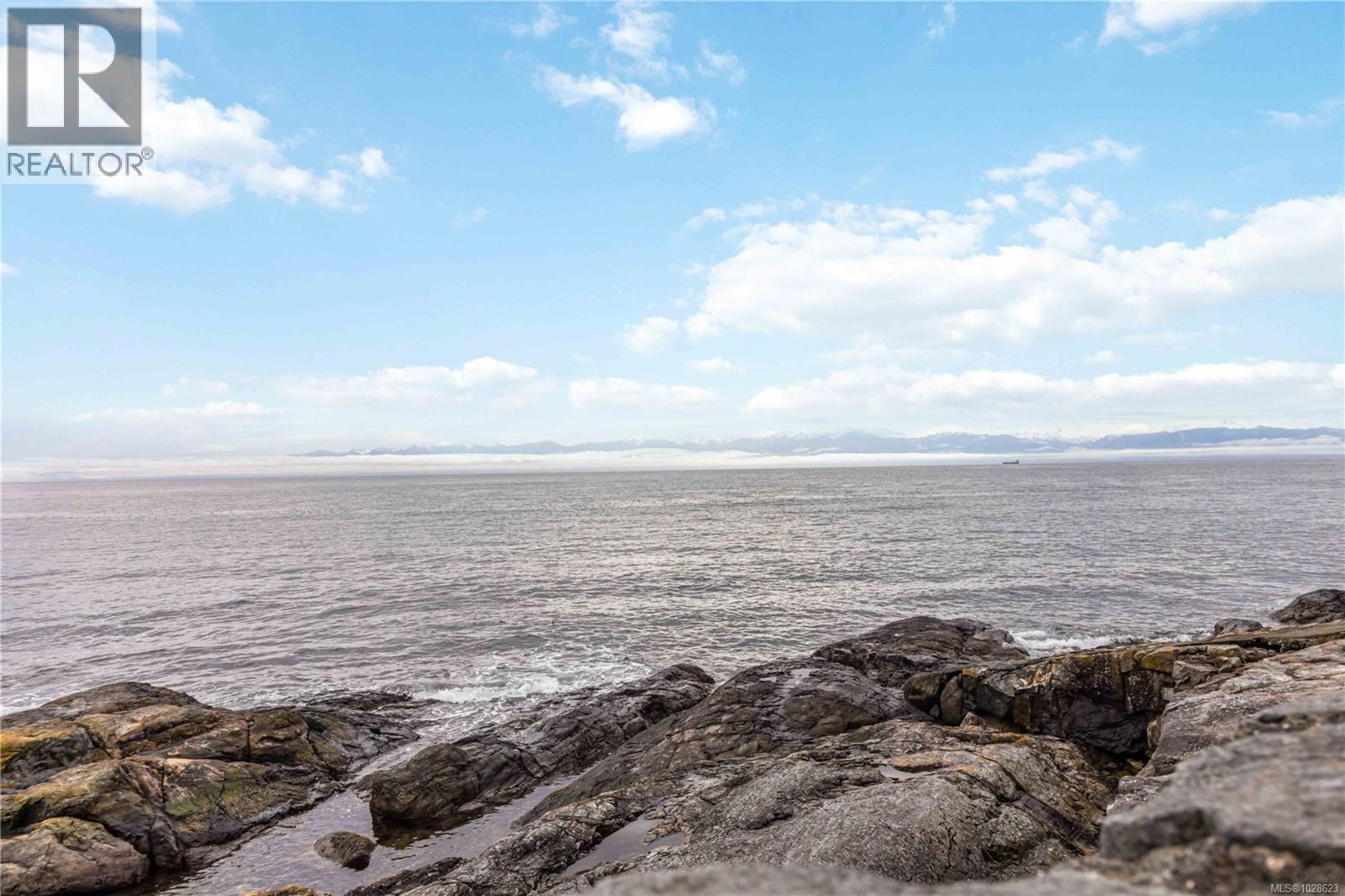 1811 Hollywood Cres, Victoria, British Columbia  V8S 1J2 - Photo 51 - 1028623