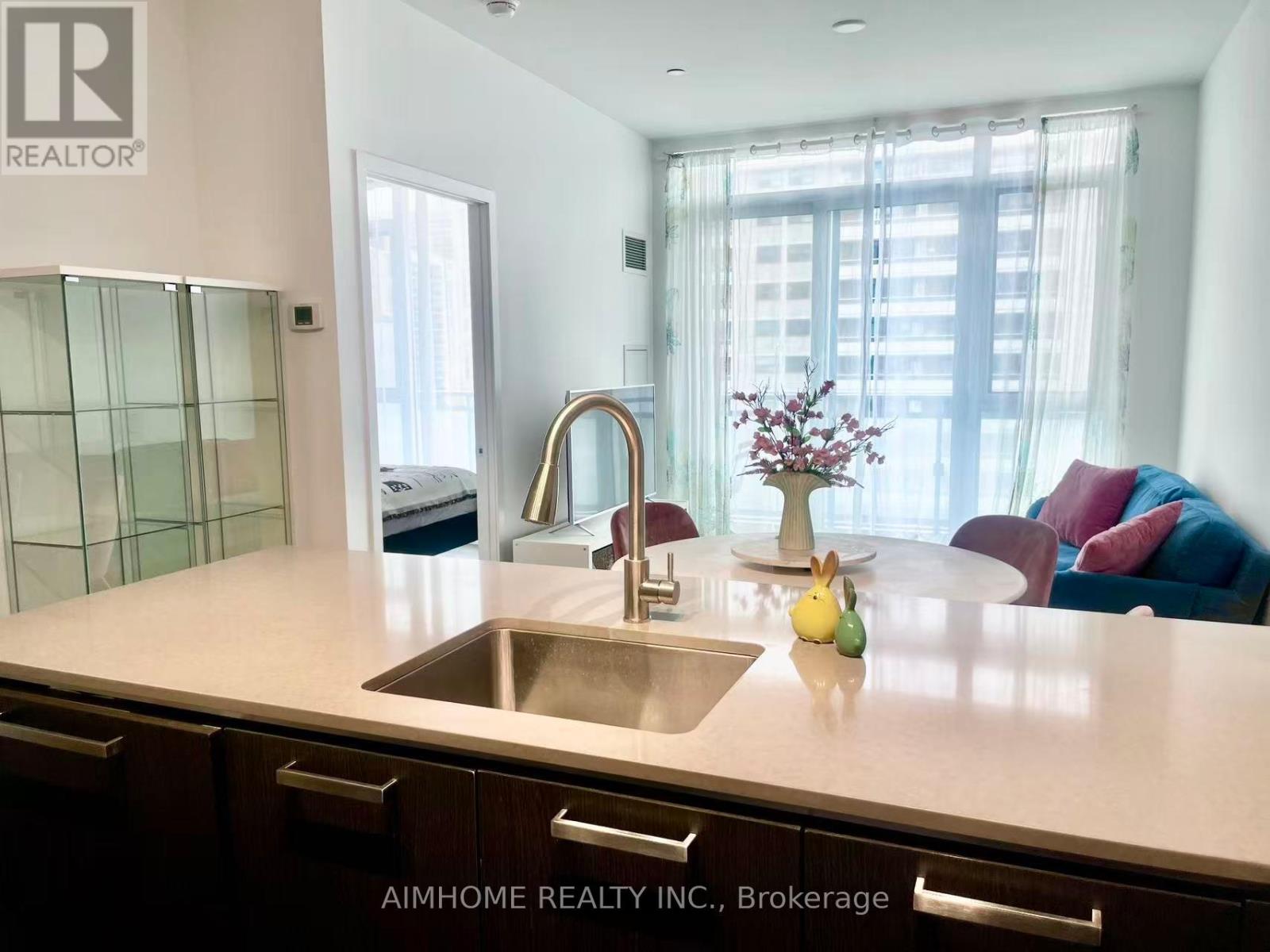 1019 - 1830 Bloor Street W, Toronto, Ontario  M6P 0A2 - Photo 8 - W12948596