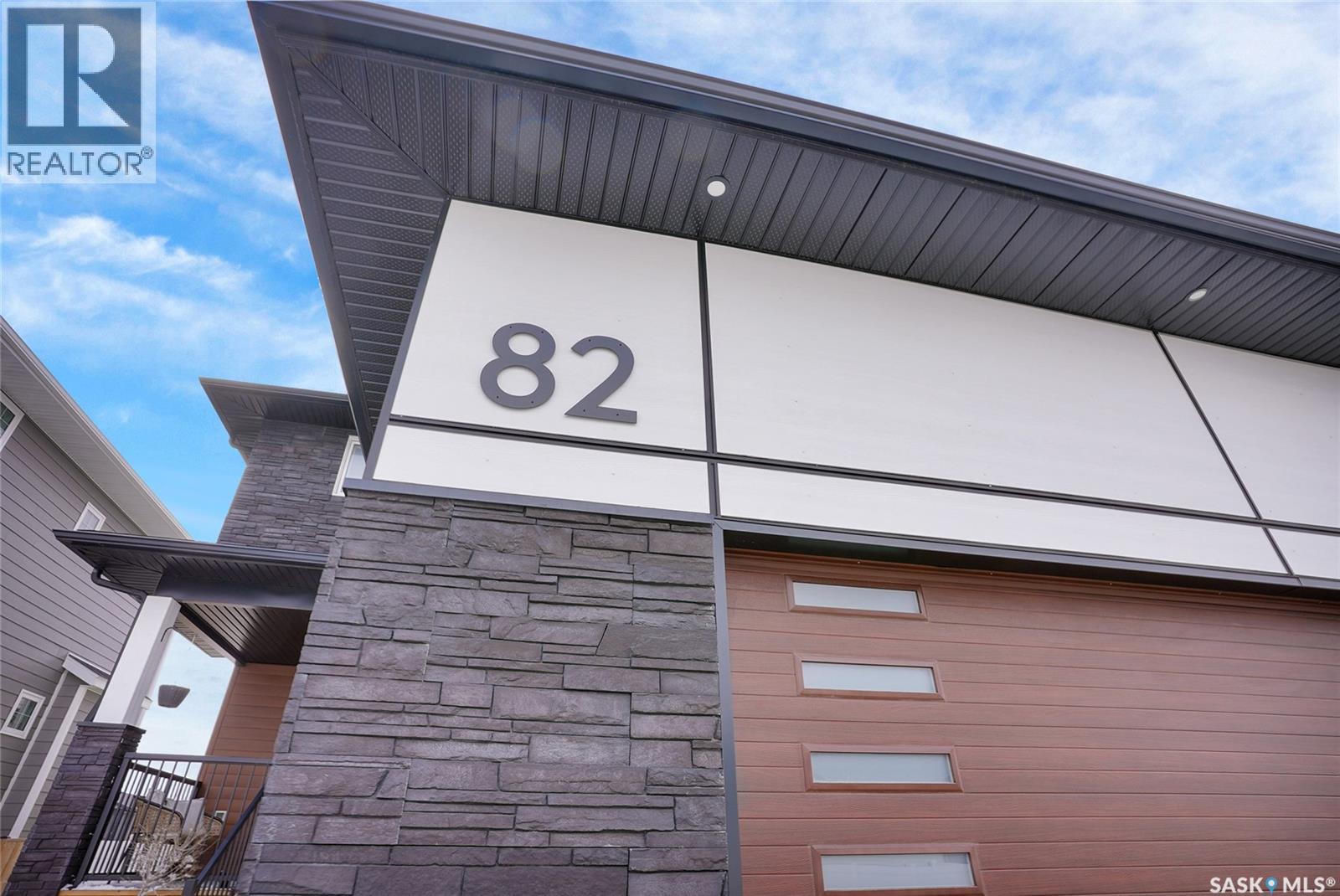 82 Clunie Court, Moose Jaw, Saskatchewan  S6J 0E3 - Photo 2 - SK032451