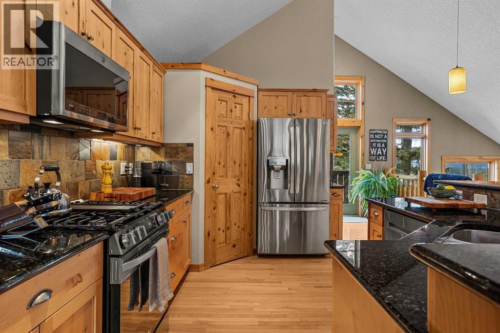 150 Hubman Landing, Canmore, Alberta  T1W 3L3 - Photo 10 - A2300269