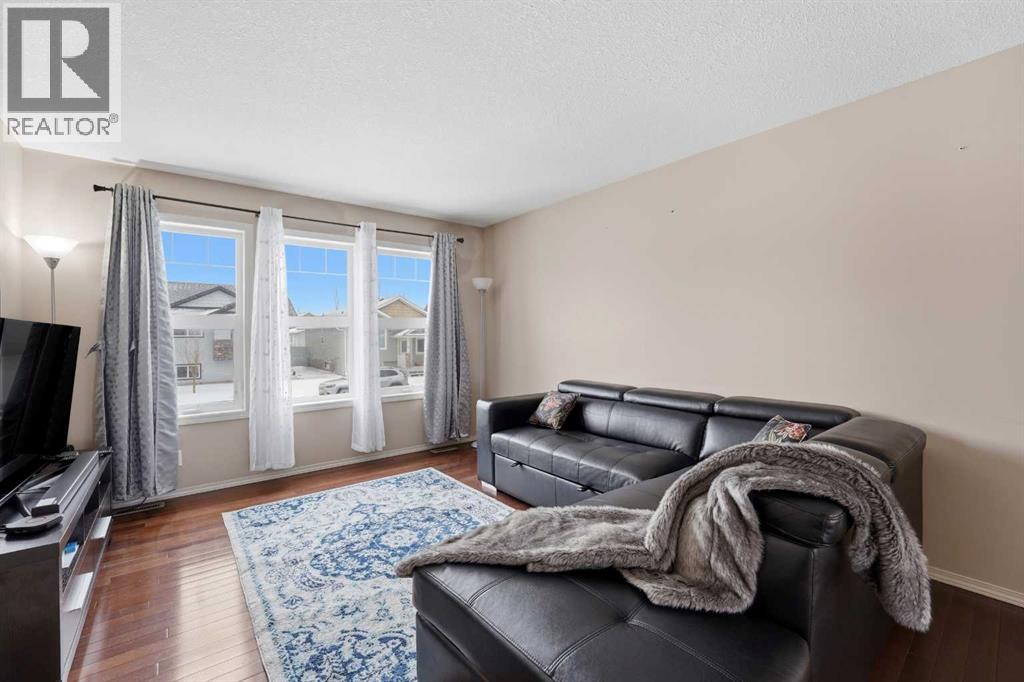 28 Ibbotson Close, Red Deer, Alberta  T4R 0C7 - Photo 4 - A2297754