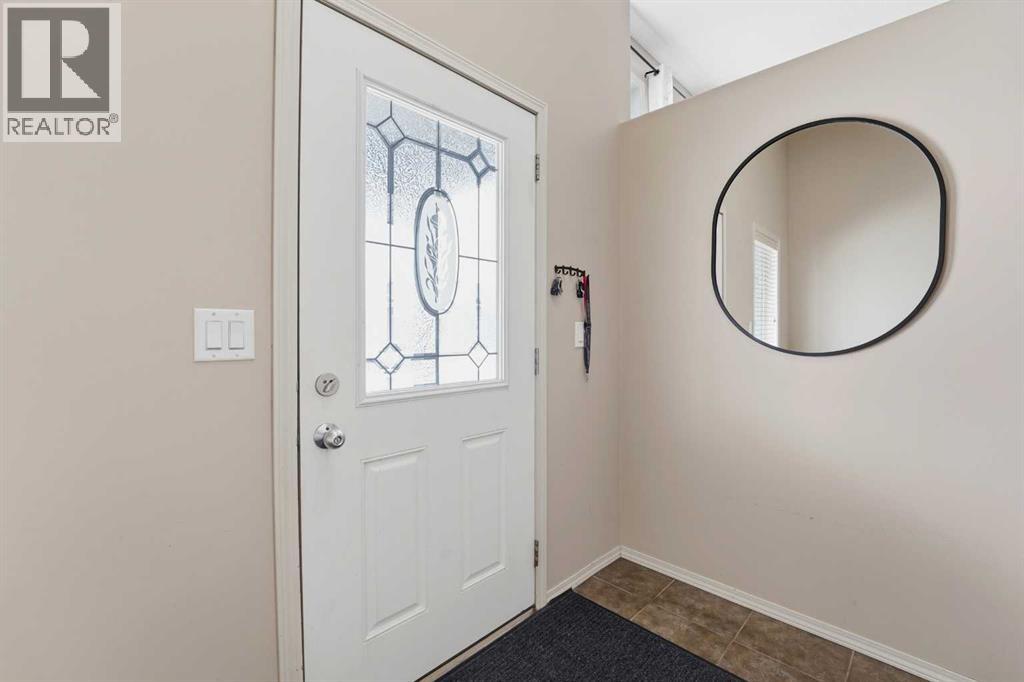 28 Ibbotson Close, Red Deer, Alberta  T4R 0C7 - Photo 2 - A2297754