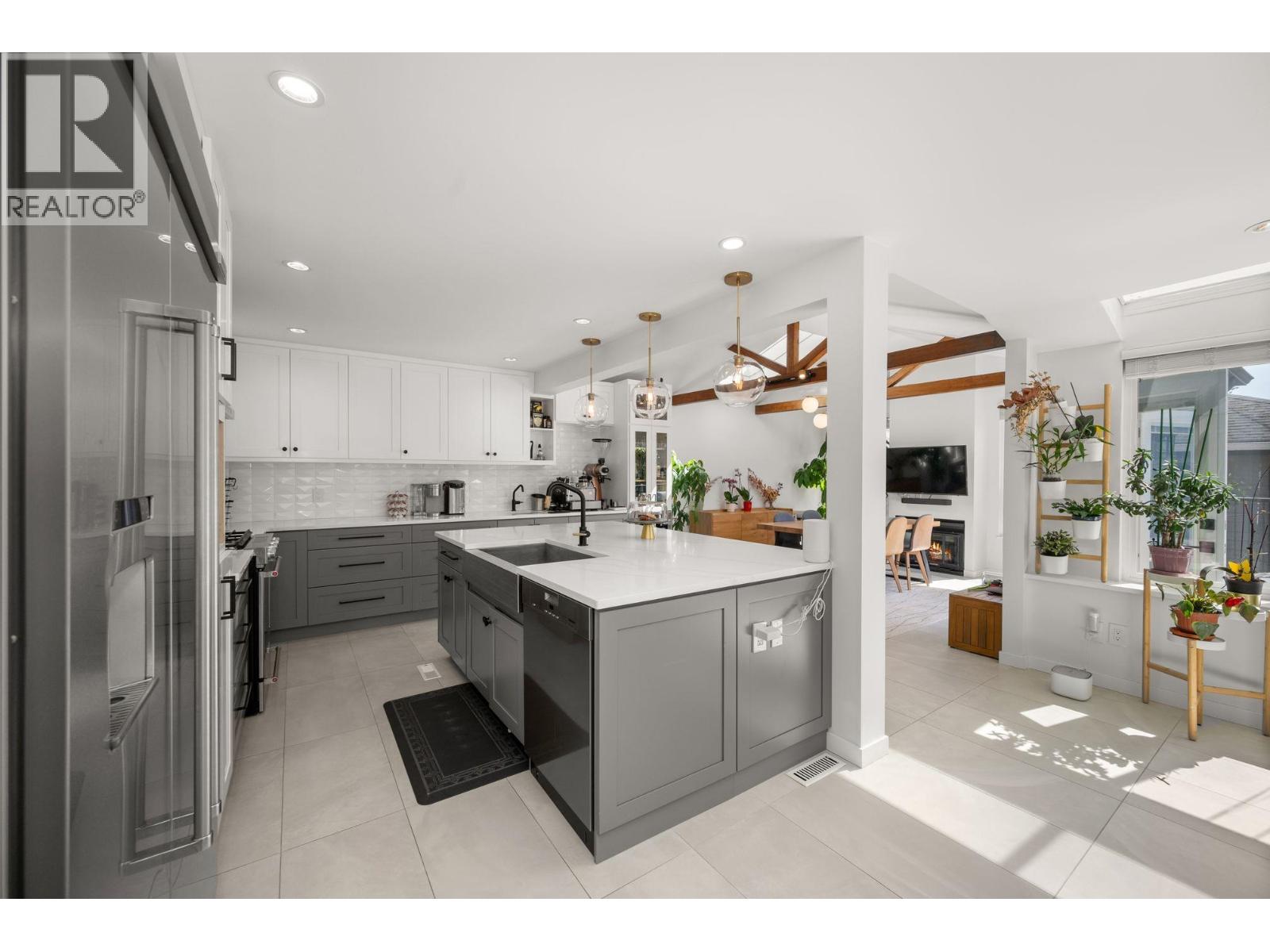 2566 Mcbain Avenue, Vancouver, British Columbia  V6L 2C6 - Photo 5 - R3093910