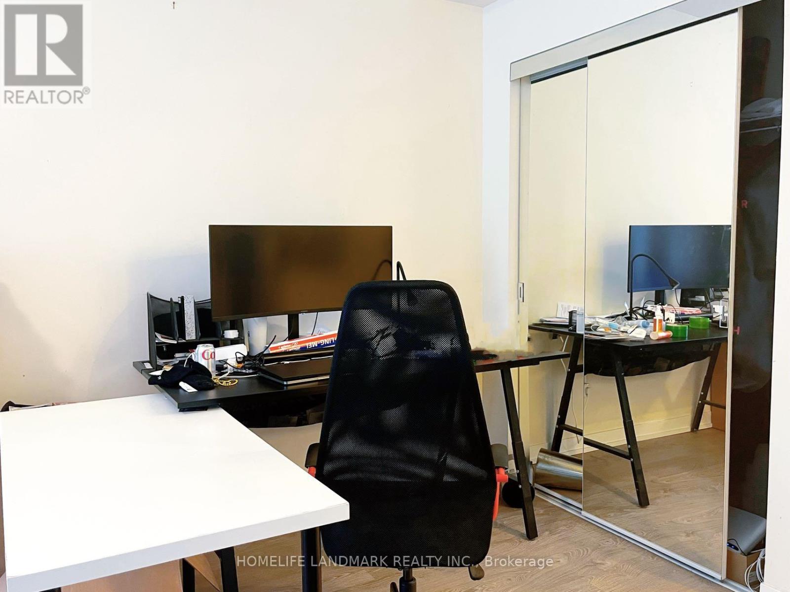 207 - 99 John Street, Toronto, Ontario  M5H 3G2 - Photo 5 - C12986094