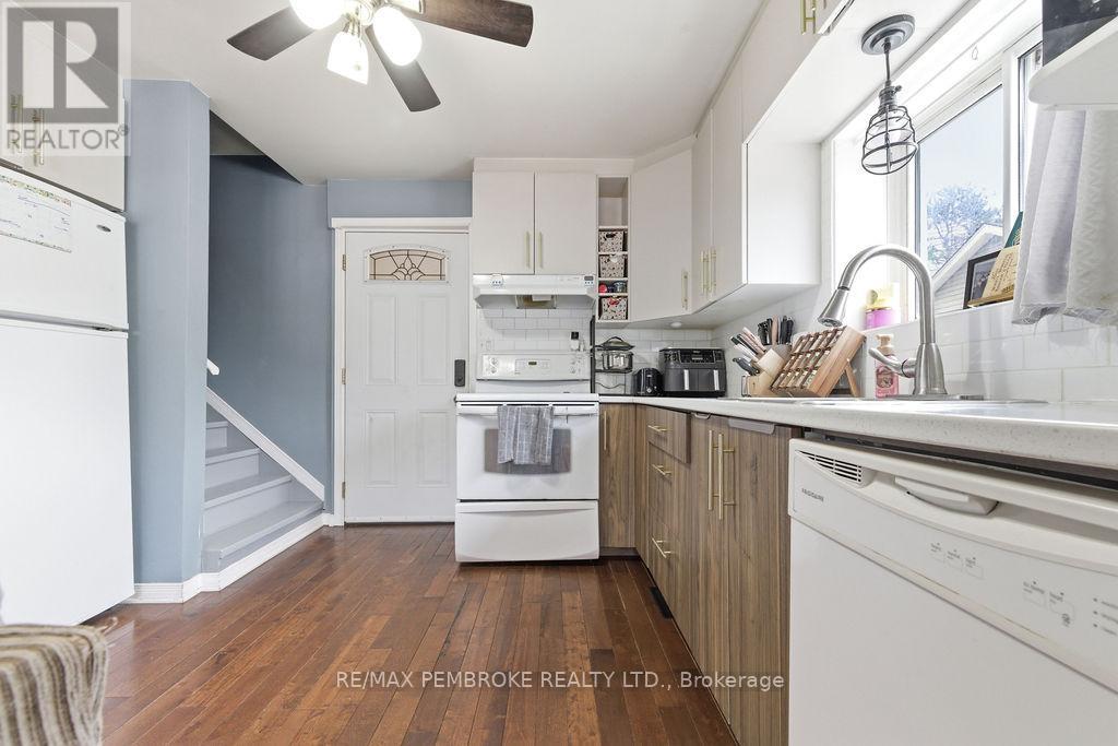 2849 Petawawa Boulevard, Petawawa, Ontario  K8H 2K7 - Photo 16 - X12986078