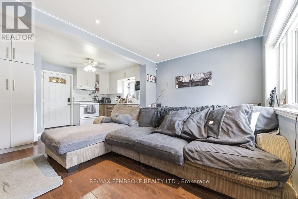 2849 Petawawa Boulevard, Petawawa, Ontario  K8H 2K7 - Photo 20 - X12986078