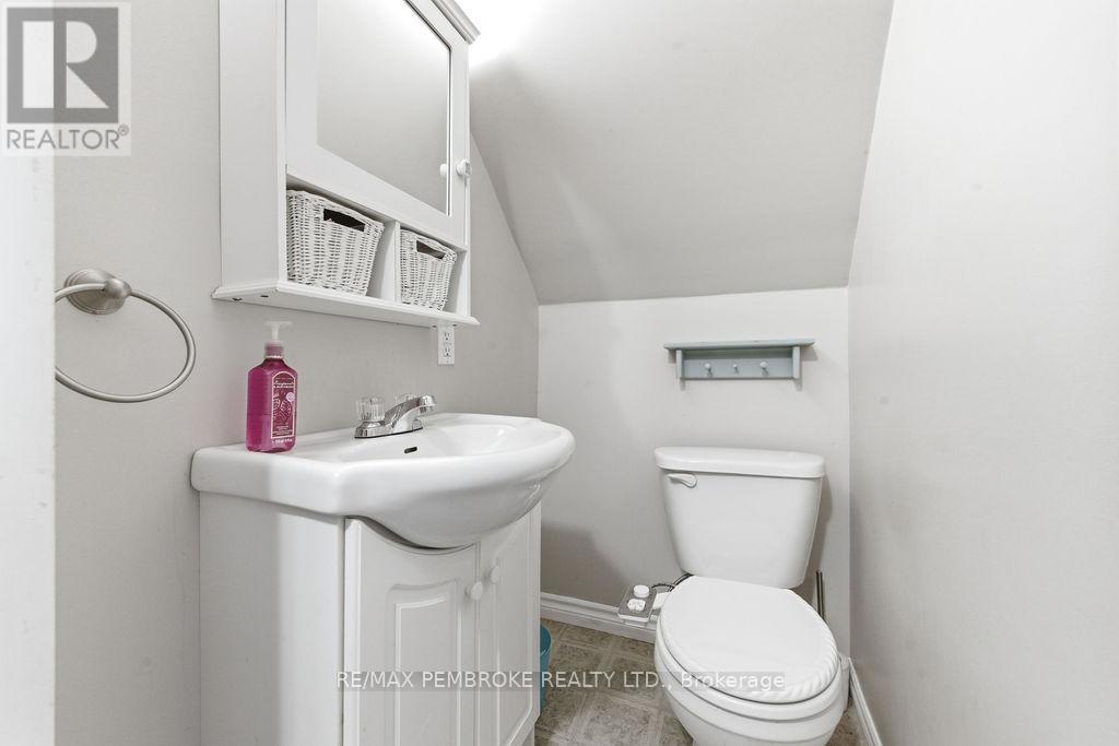 2849 Petawawa Boulevard, Petawawa, Ontario  K8H 2K7 - Photo 27 - X12986078