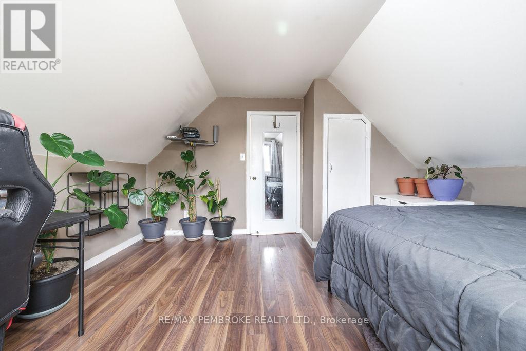 2849 Petawawa Boulevard, Petawawa, Ontario  K8H 2K7 - Photo 35 - X12986078