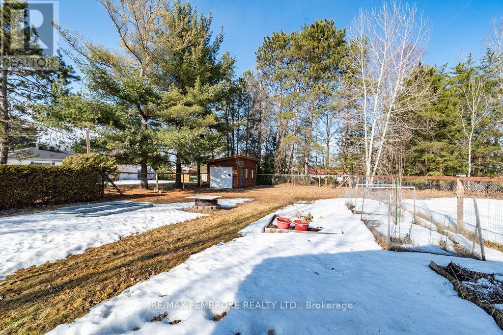 2849 Petawawa Boulevard, Petawawa, Ontario  K8H 2K7 - Photo 9 - X12986078