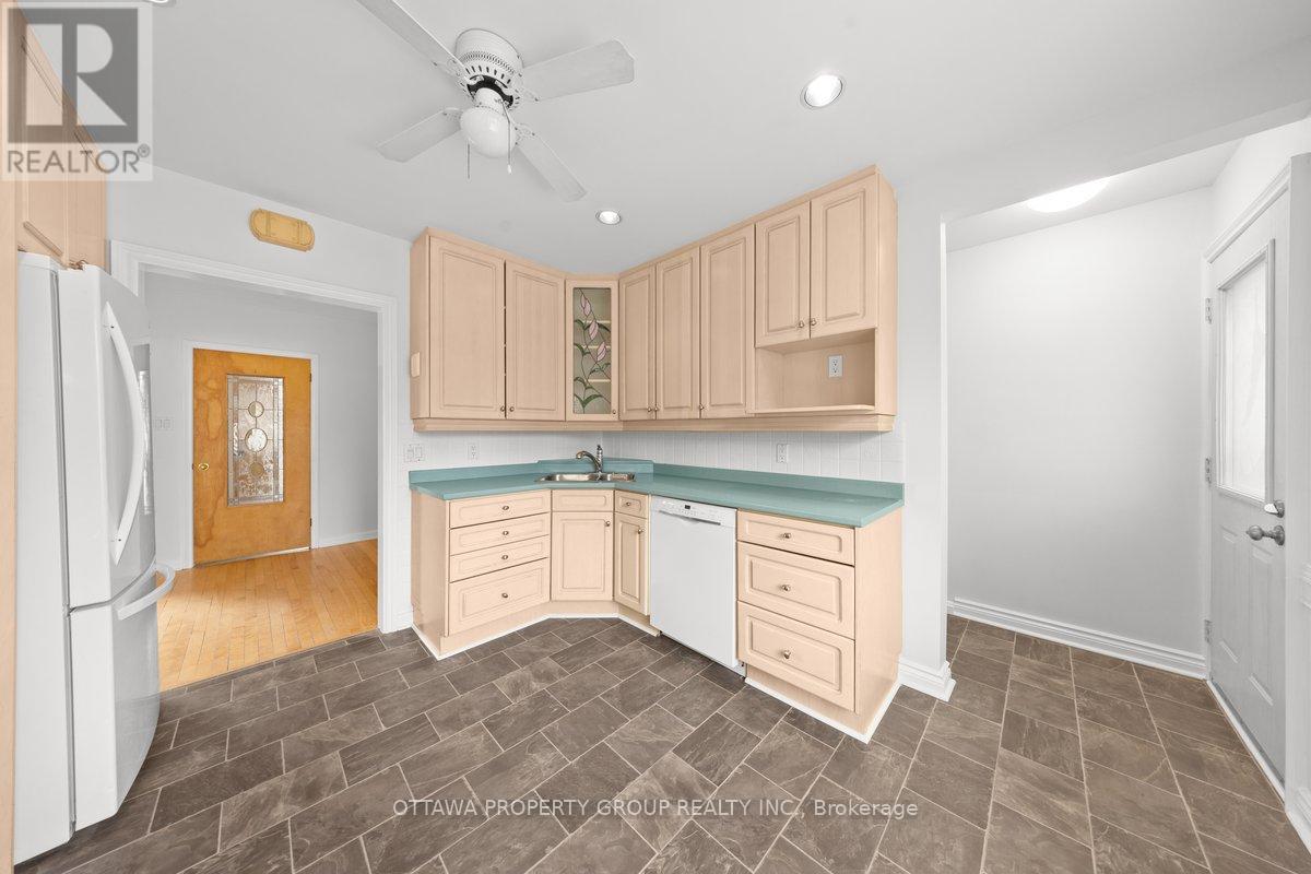 777 Cork Street, Ottawa, Ontario  K1G 1X8 - Photo 9 - X12986066