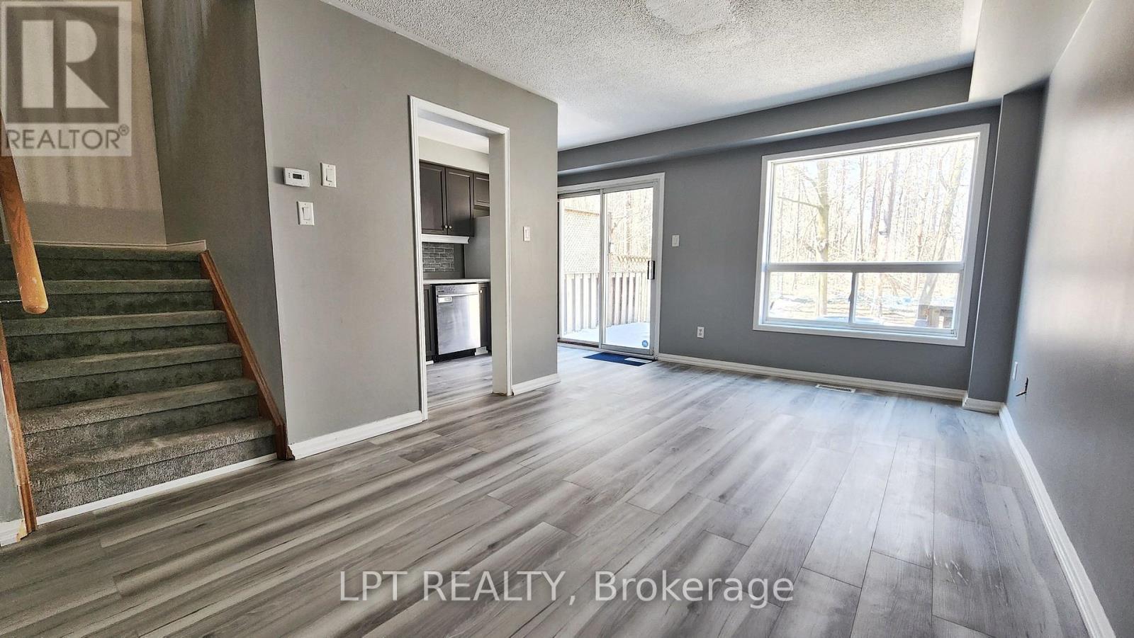 244 Ferndale Drive S, Barrie, Ontario  L4N 8J9 - Photo 6 - S12986054