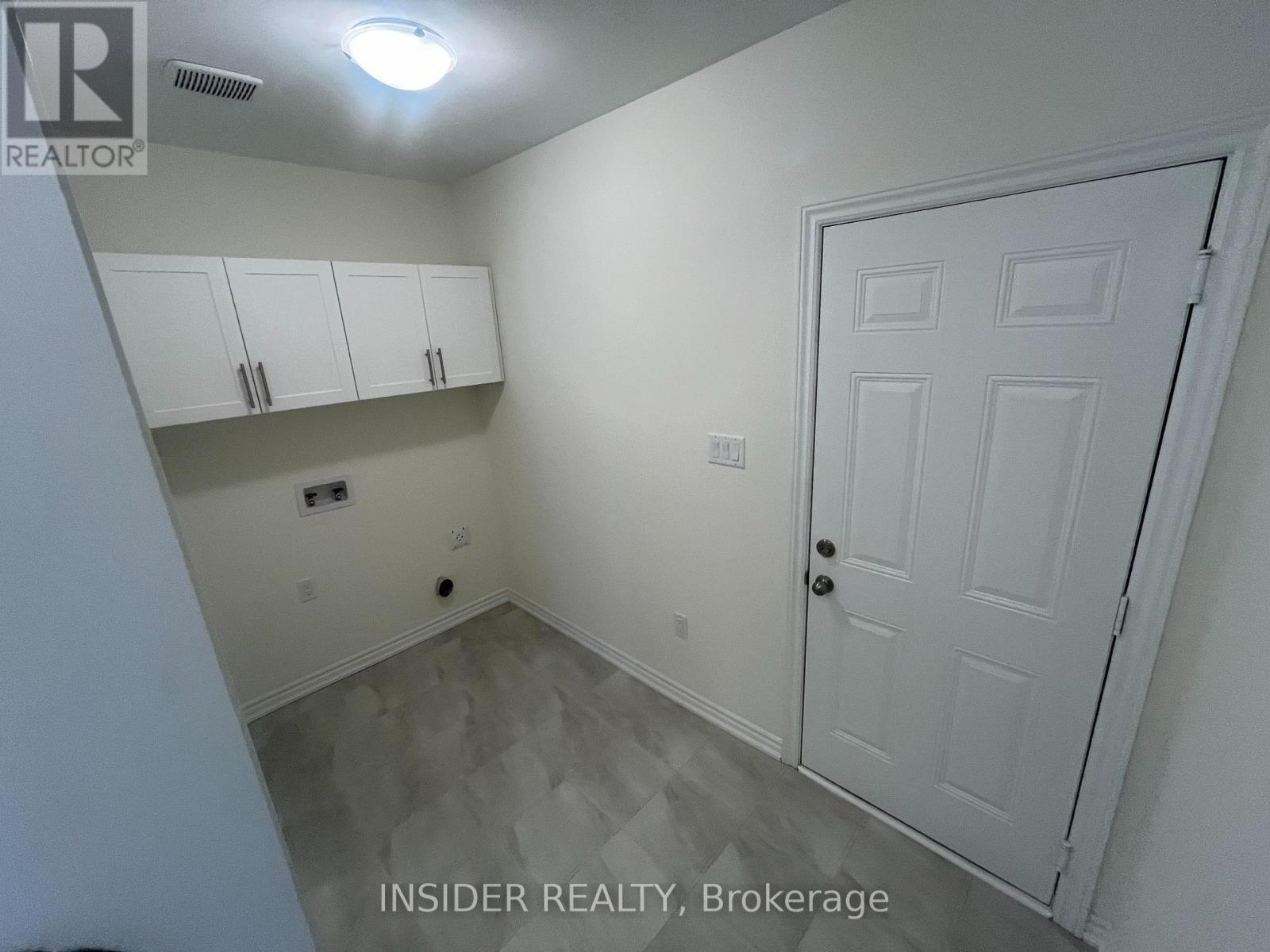 2 Fuller Street, Brampton, Ontario  L6X 5S4 - Photo 12 - W12986080